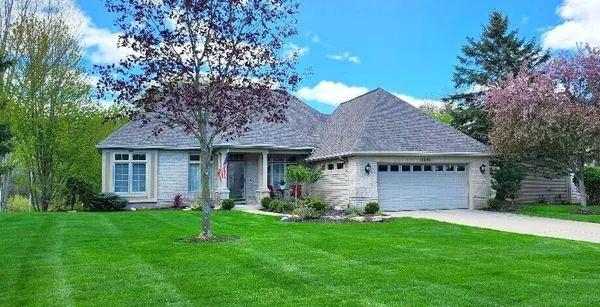 $479,900 | 1698 Oakleigh Woods Drive Northwest, Unit 7, Grand Rapids, MI 49504