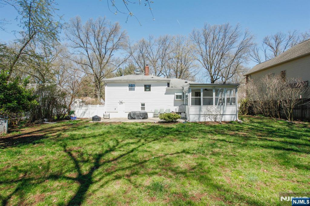 126 Morningside Road Paramus, NJ 07652 - Photo 18 of 18