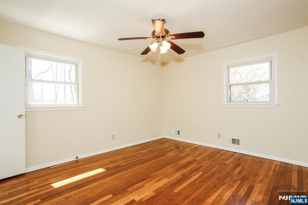 126 Morningside Road Paramus, NJ 07652 - Photo 7 of 18