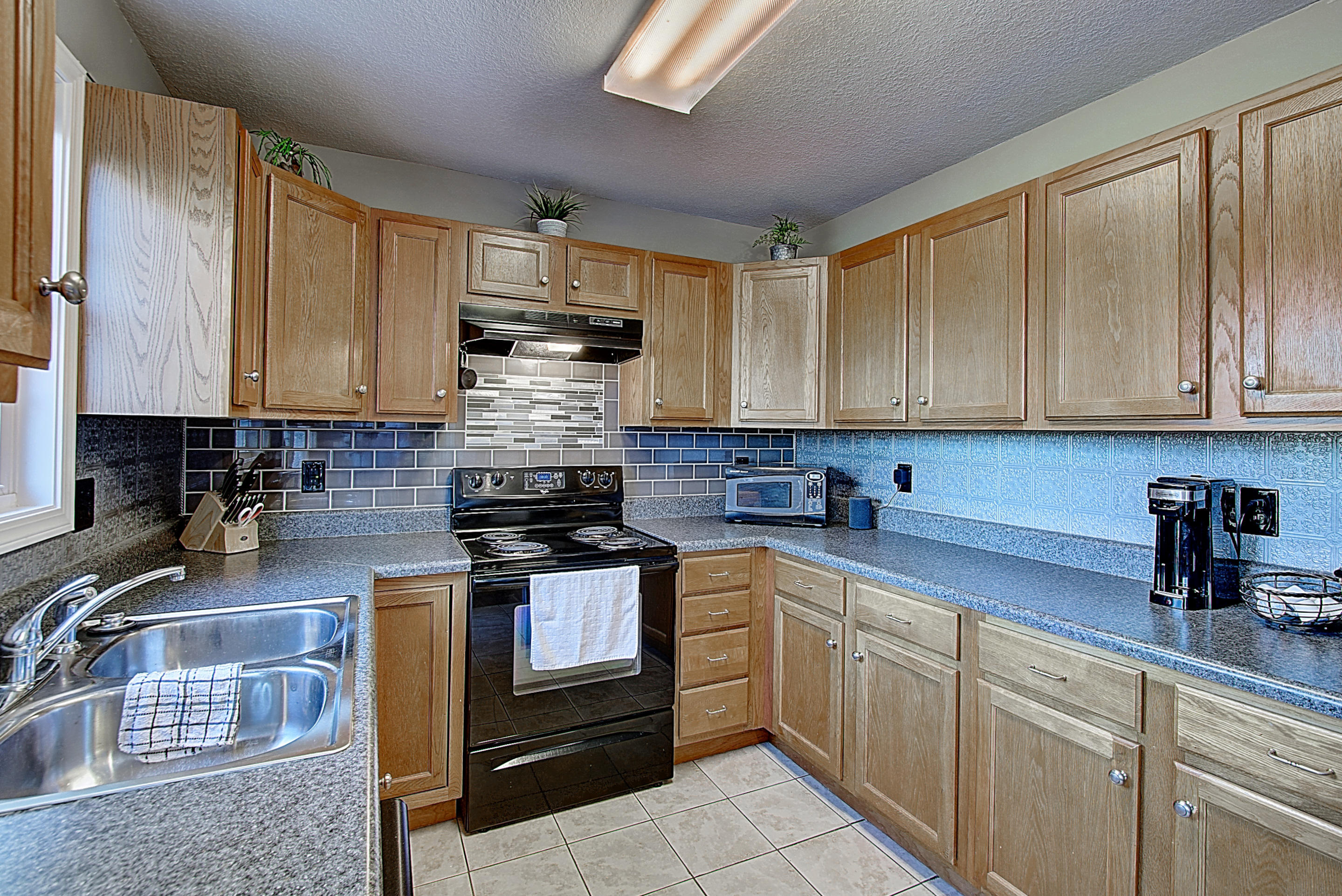 618 Ridgeview Drive Johnson City, TN 37604 - Photo 13 of 36 DSC_0064_5_6_7