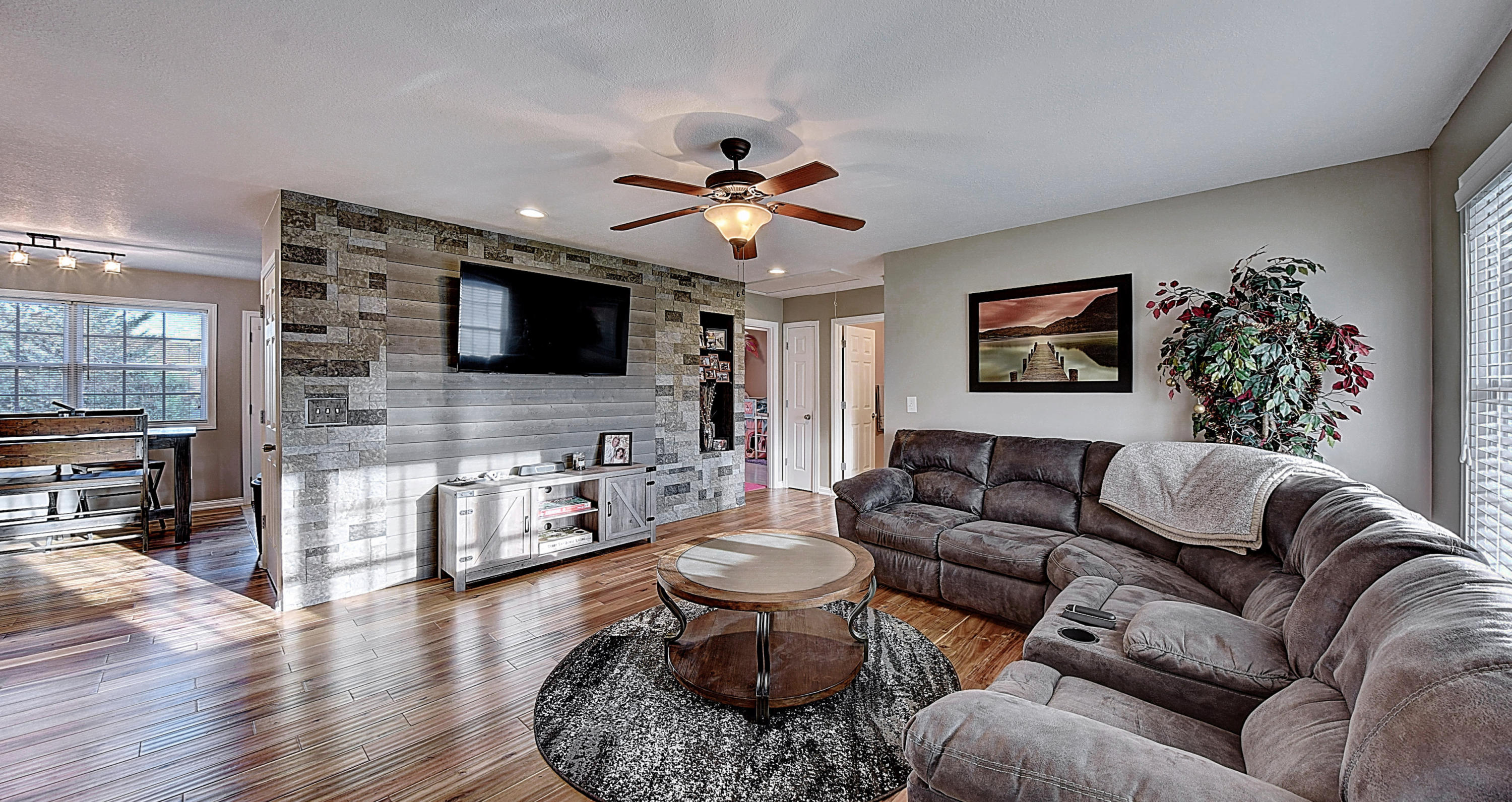 618 Ridgeview Drive Johnson City, TN 37604 - Photo 7 of 36 DSC_0019_20_21_22_stitch