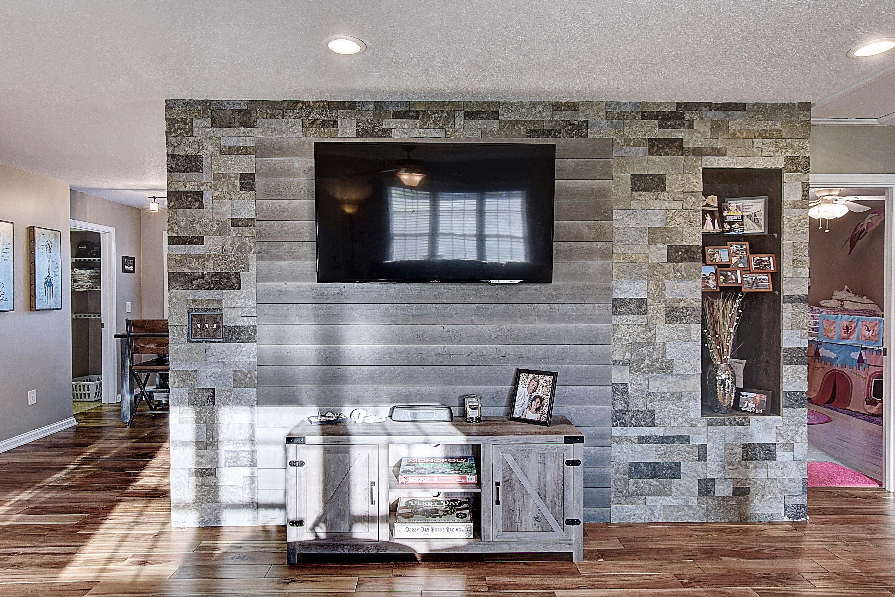 618 Ridgeview Drive Johnson City, TN 37604 - Photo 10 of 36 DSC_0048_49_50_51