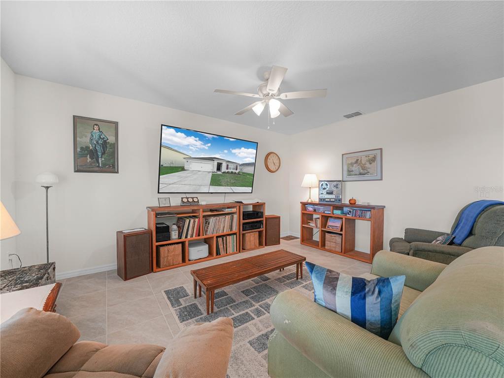 2805 Grandbury Grove Road Lakeland, FL 33811 - Photo 6 of 26