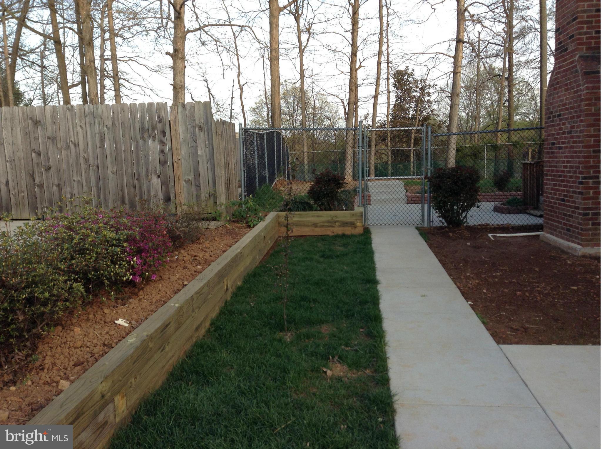 Exterior (General) Gated & fenced rear yard