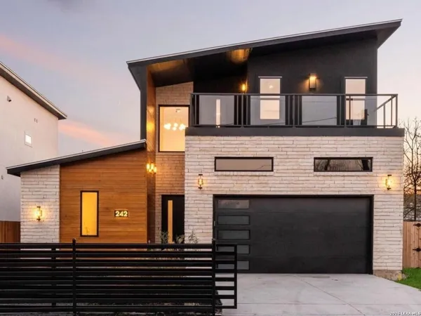 $3,600 | 242 Cassiano Street, San Antonio, TX 78204