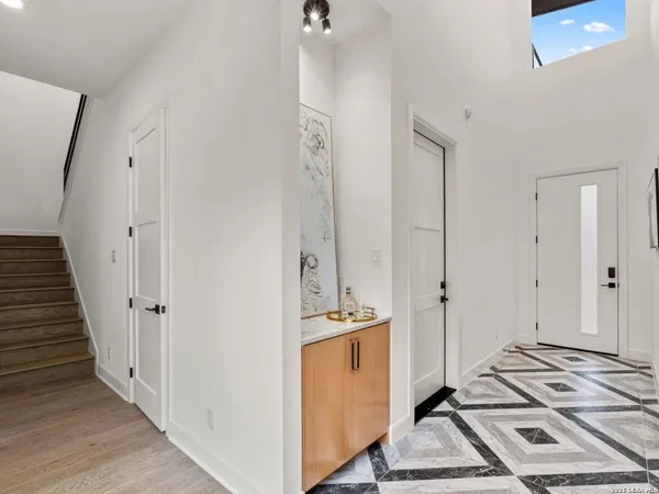 $3,600 | 242 Cassiano Street, San Antonio, TX 78204