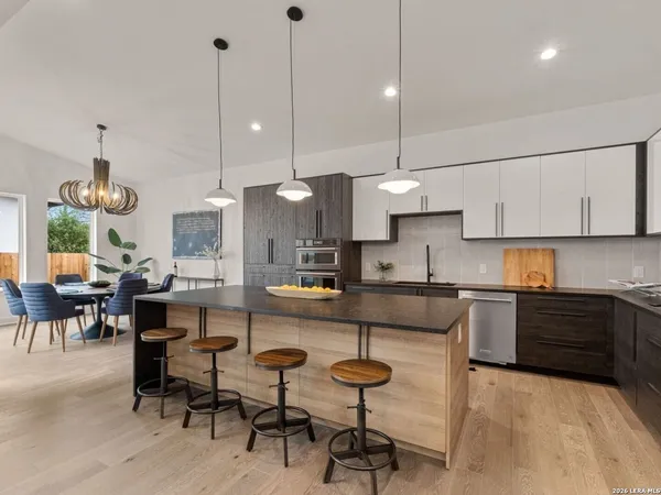 $3,600 | 242 Cassiano Street, San Antonio, TX 78204