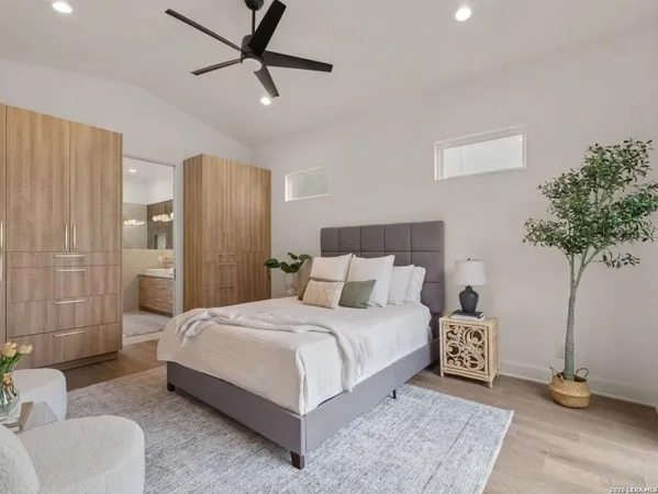 $3,600 | 242 Cassiano Street, San Antonio, TX 78204