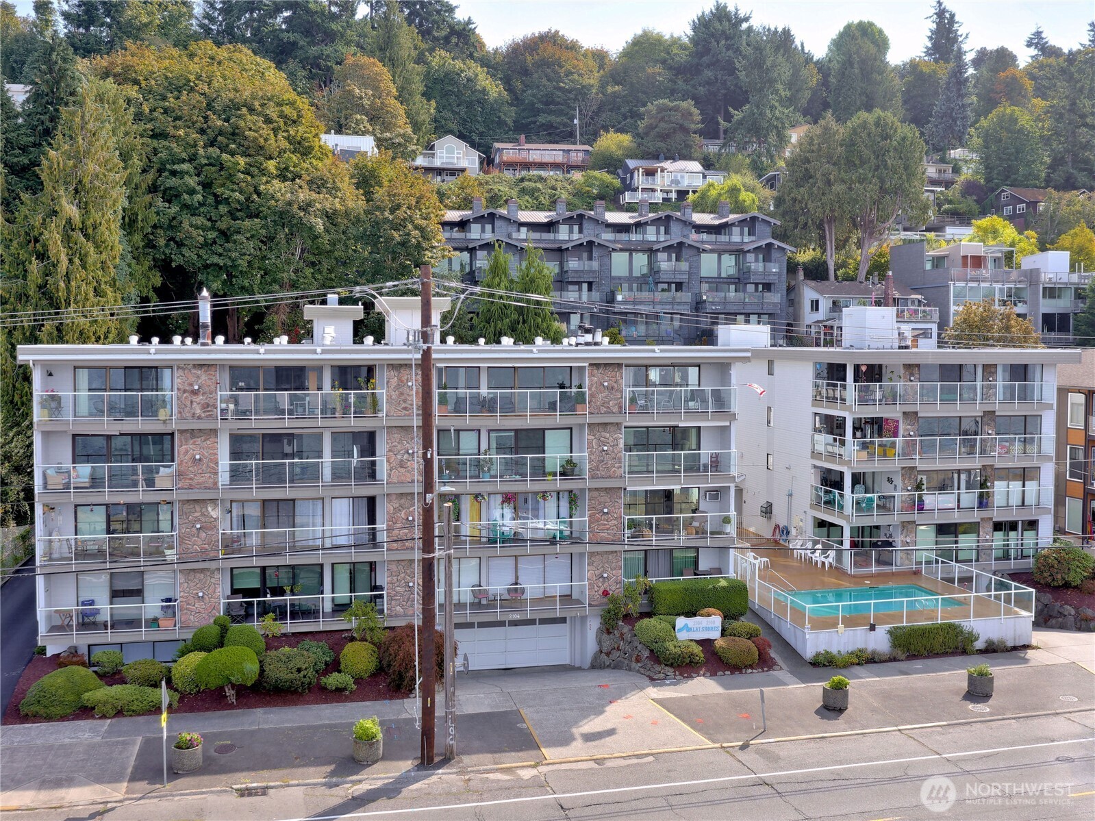 2104 Alki Avenue Southwest, Unit 205 Seattle, WA 98116 - Photo 32 of 39