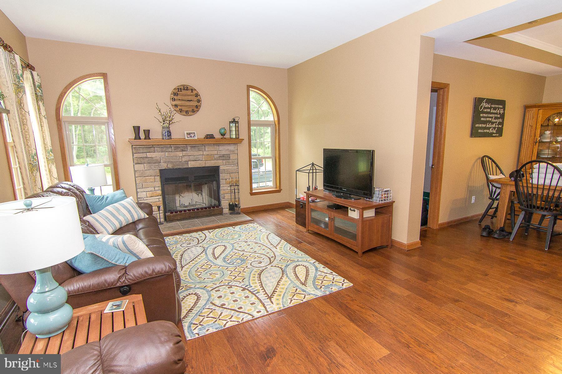 78 New Bridge Road Salem, NJ 08079 - Photo 3 of 43 Living Room