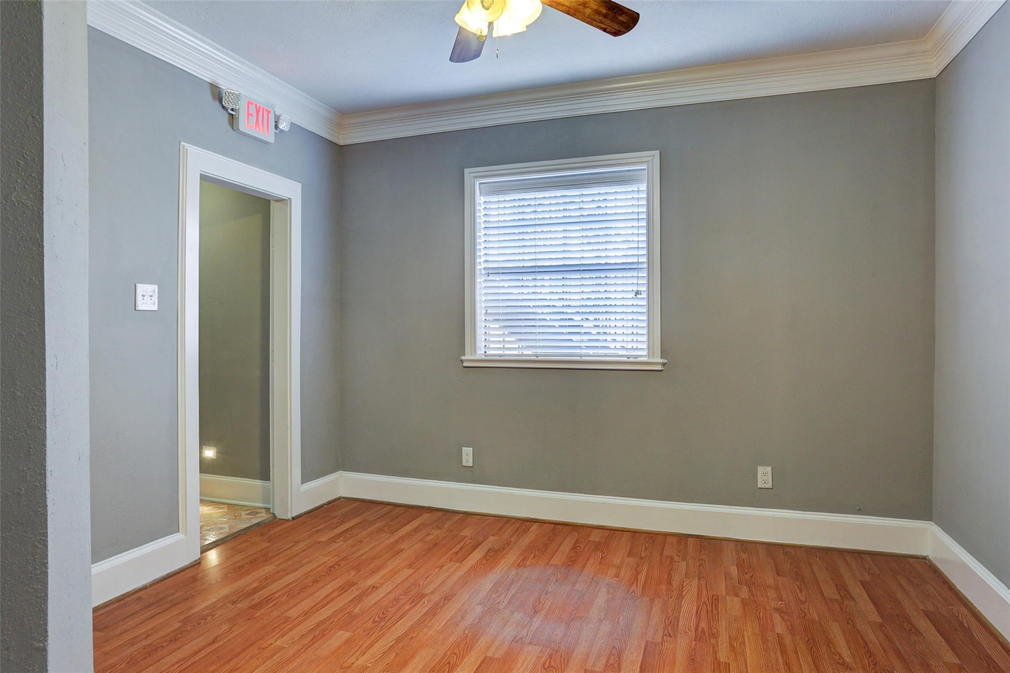 2709 Blodgett Street Houston, TX 77004 - Photo 16 of 27 an empty room with closet and windows