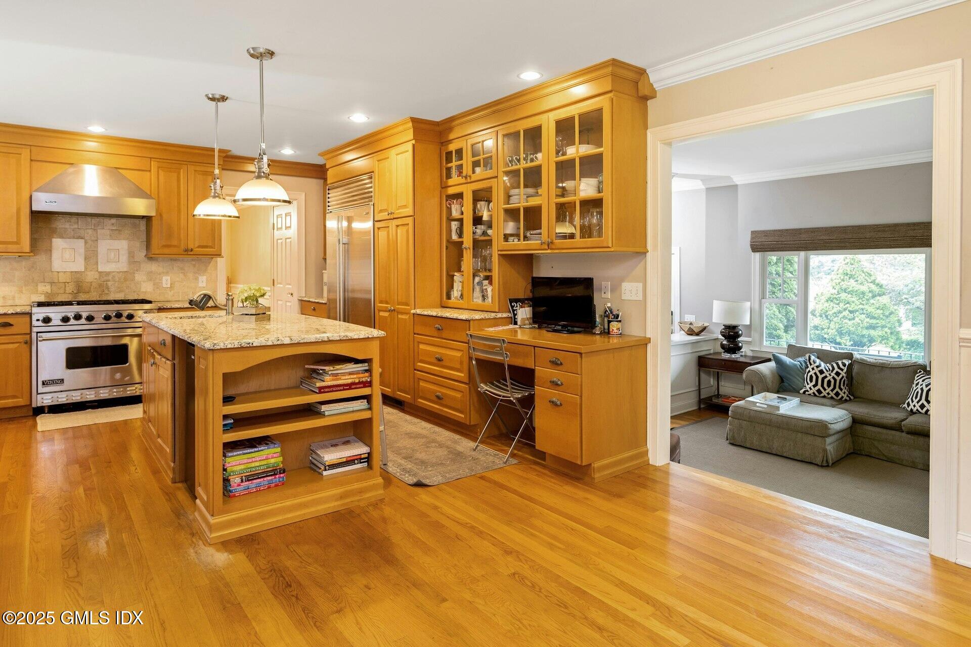 32 Meyer Place Riverside, CT 06878 - Photo 11 of 26 014-483445-_X0A2437_14169757