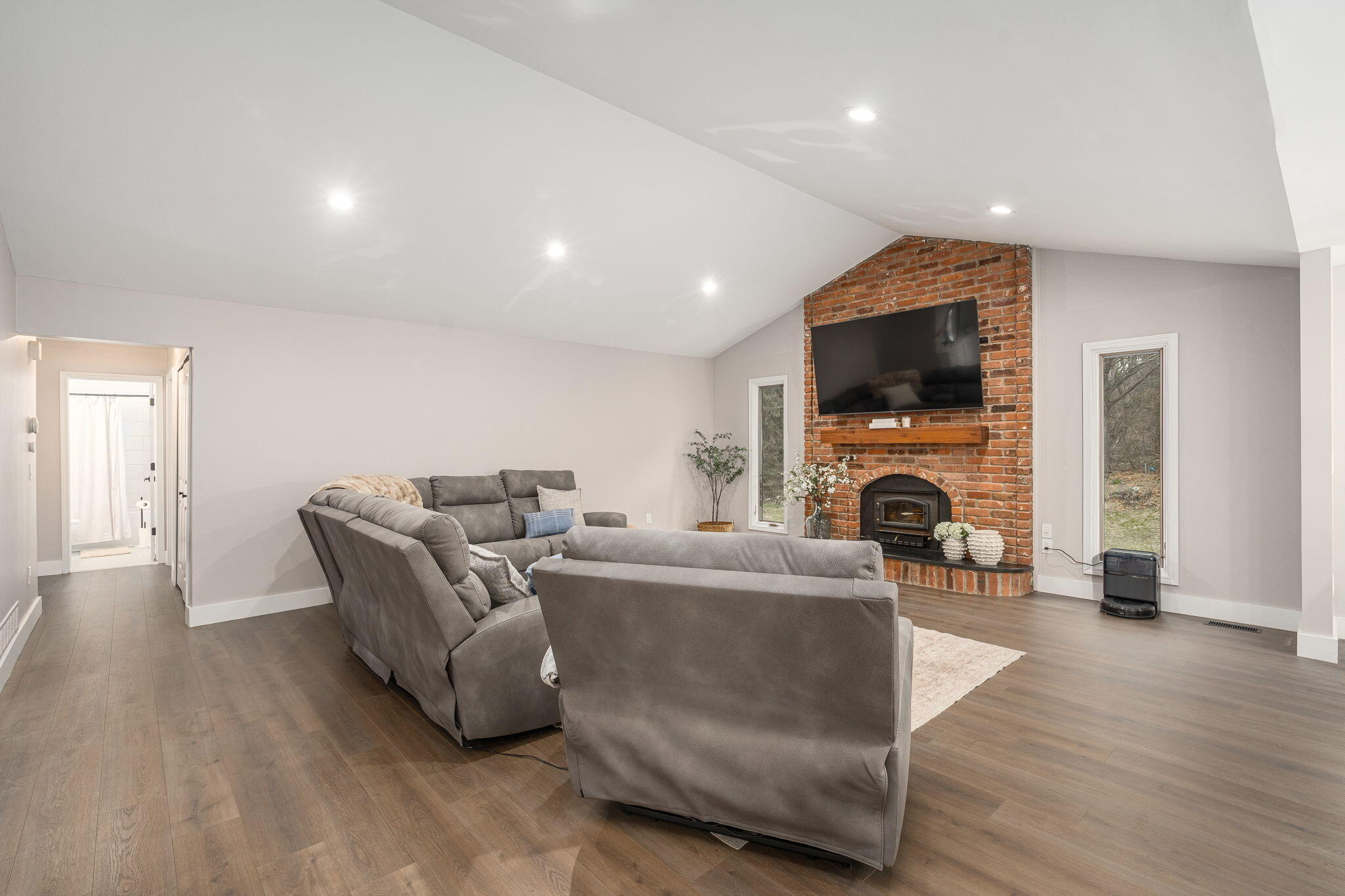 3300 Walton Blvd. Rochester, MI 48309 - Photo 18 of 56 IMG_2717