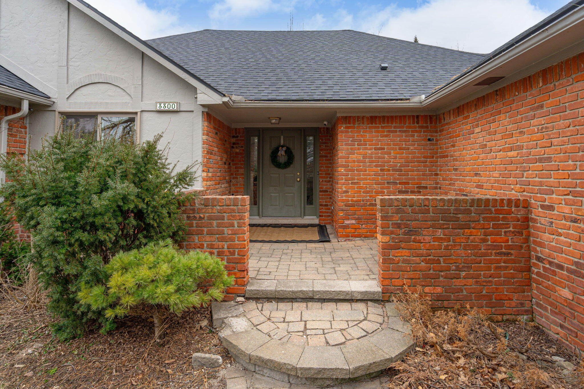 3300 Walton Blvd. Rochester, MI 48309 - Photo 2 of 56 IMG_2749