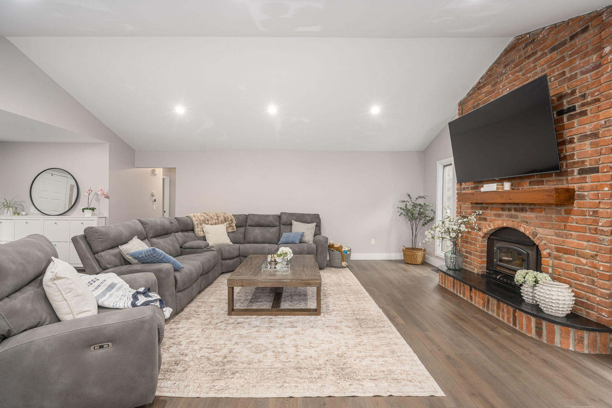 3300 Walton Blvd. Rochester, MI 48309 - Photo 10 of 56 IMG_2742