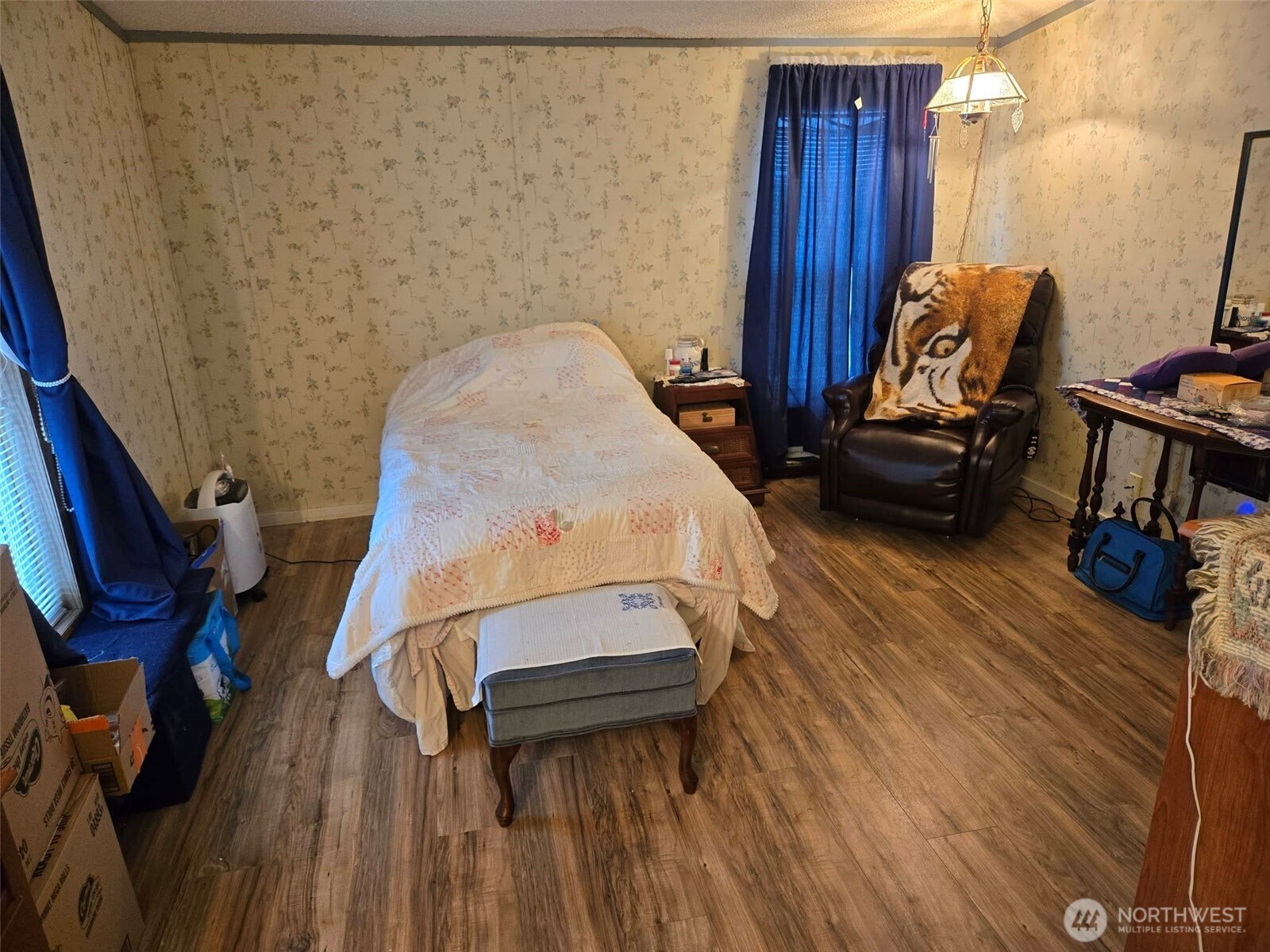 212 Old Owen Road, Unit 59 Sultan, WA 98294 - Photo 6 of 18 a living room with furniture