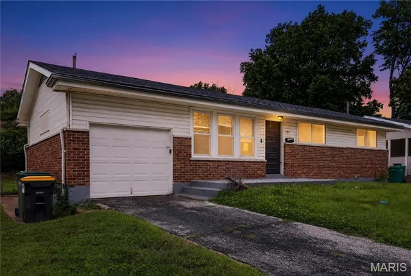 $89,900 | 9811 Portage Drive, St. Louis, MO 63136
