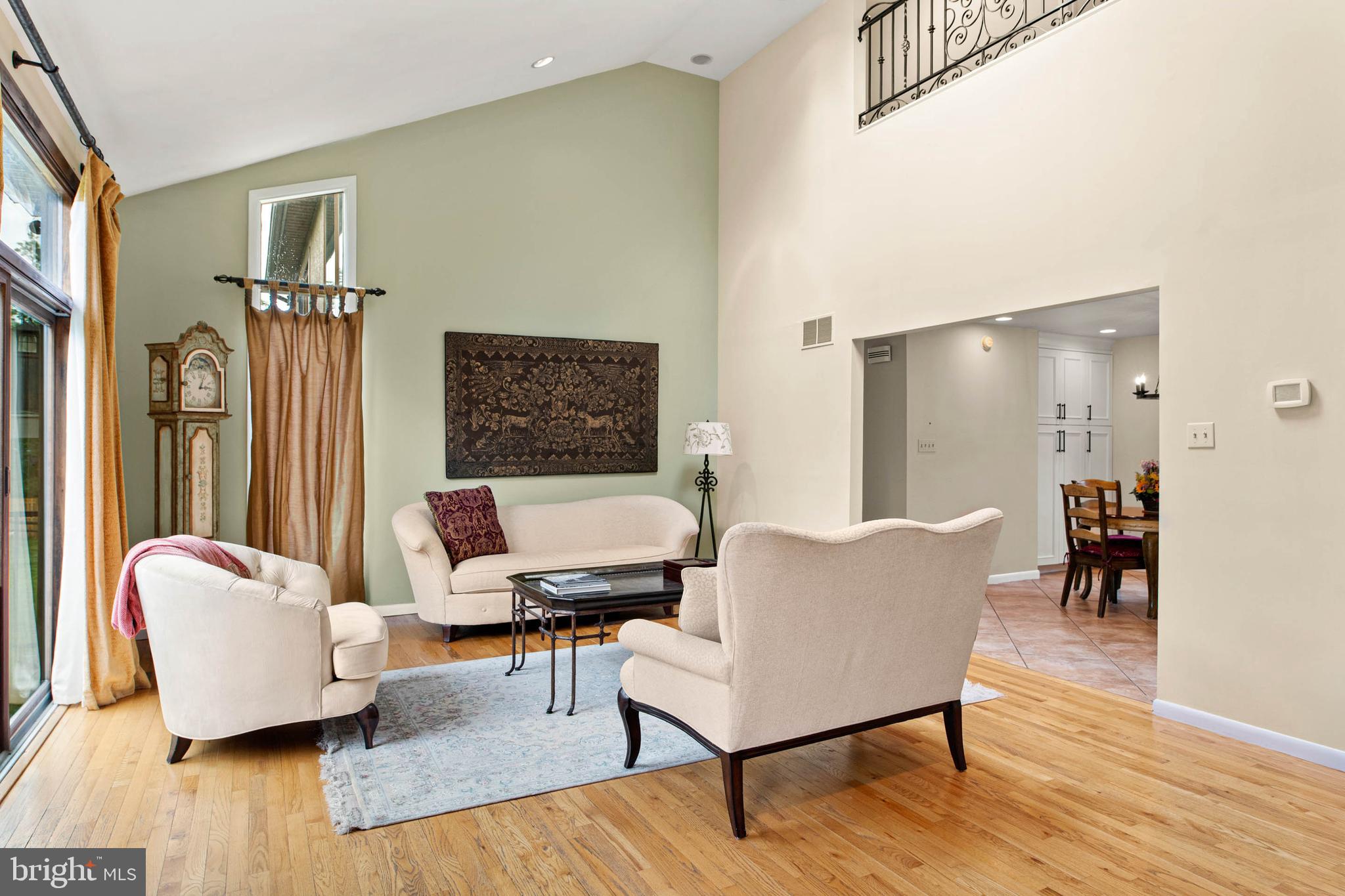 780 Panorama Road Villanova, PA 19085 - Photo 8 of 41 Living Room