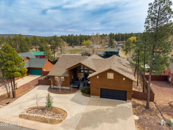 $979,900 | 2131 South Woodland Hills Lane, Pinetop, AZ 85935