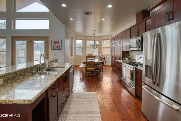 $979,900 | 2131 South Woodland Hills Lane, Pinetop, AZ 85935