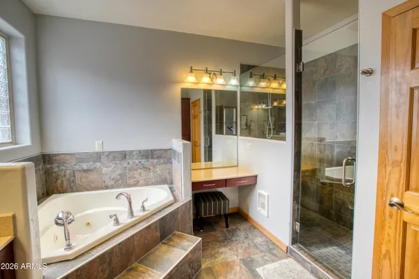 $979,900 | 2131 South Woodland Hills Lane, Pinetop, AZ 85935