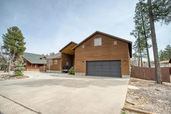 $979,900 | 2131 South Woodland Hills Lane, Pinetop, AZ 85935