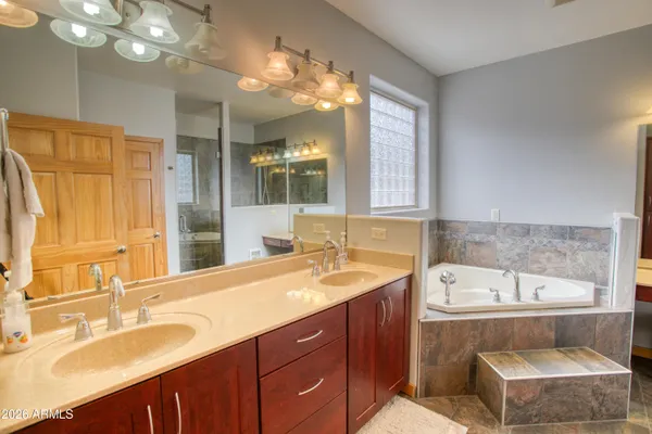 $979,900 | 2131 South Woodland Hills Lane, Pinetop, AZ 85935