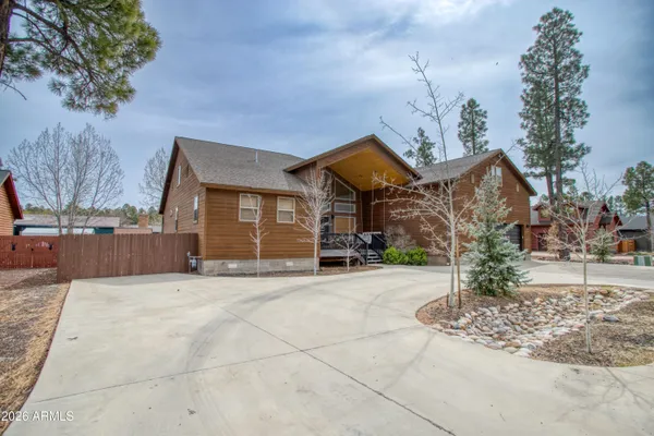 $979,900 | 2131 South Woodland Hills Lane, Pinetop, AZ 85935