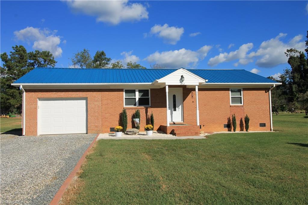 652 East L Myers Road Lexington, NC 27295 - Photo 1 of 18 Gallery Image 1