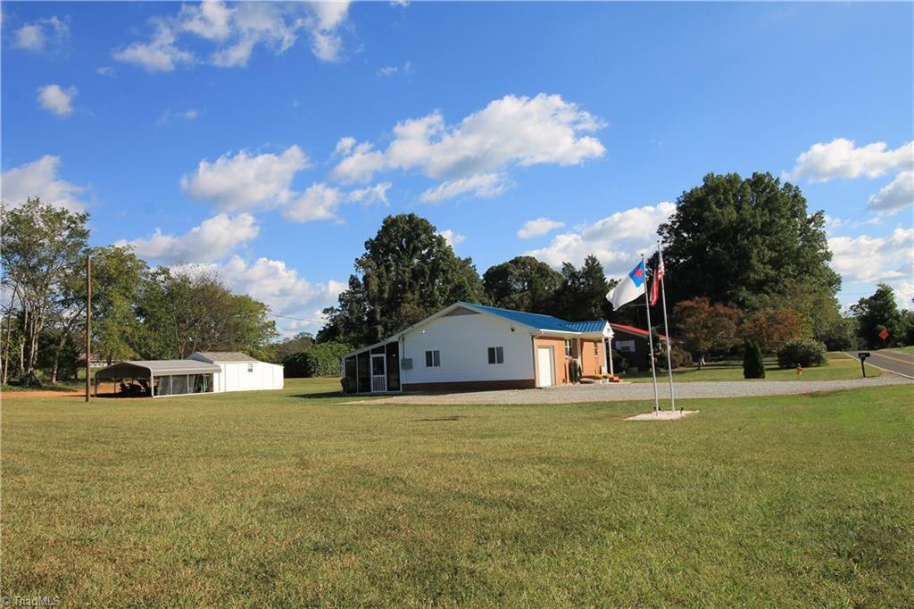 652 East L Myers Road Lexington, NC 27295 - Photo 2 of 18 Gallery Image 2