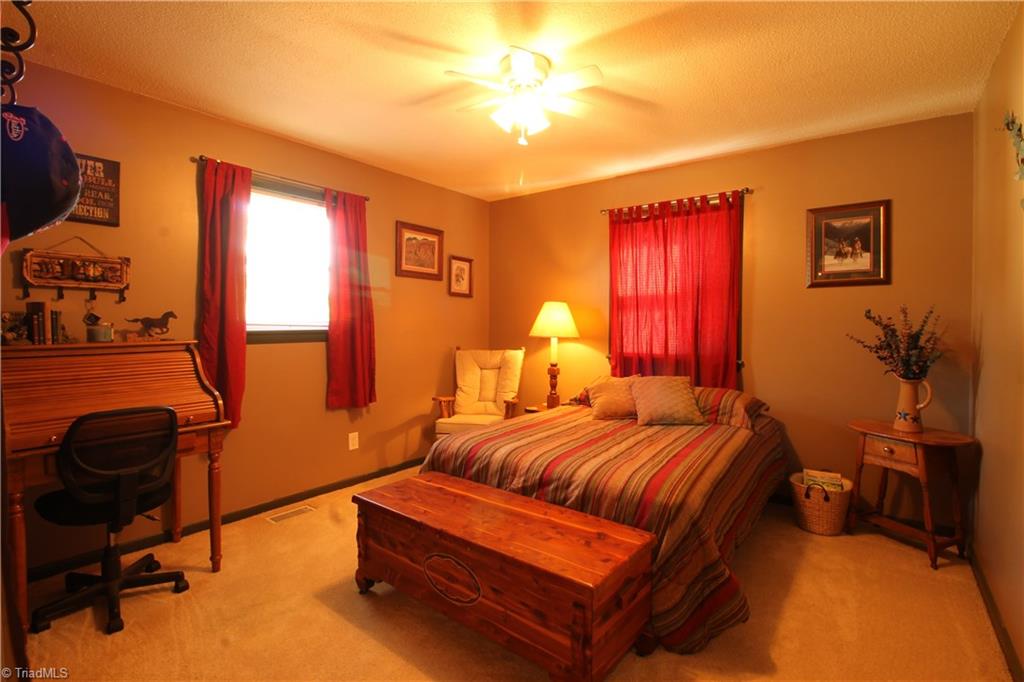 652 East L Myers Road Lexington, NC 27295 - Photo 12 of 18 Gallery Image 12