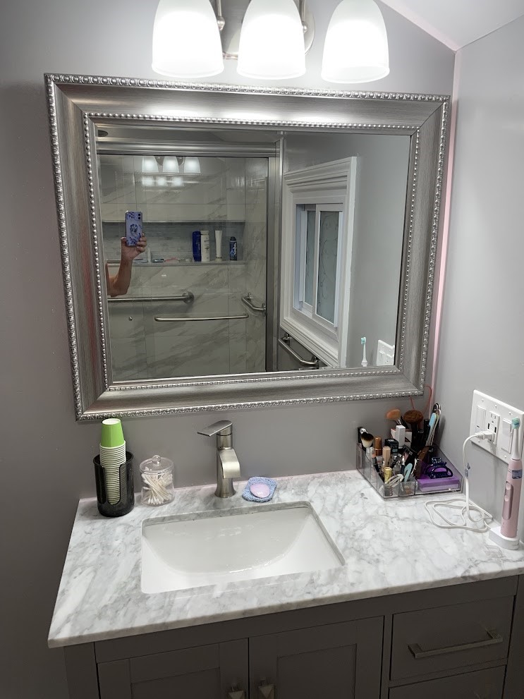 50 Greenview Drive Rochester, NY 14620 - Photo 13 of 25 Upstairs Bathroom