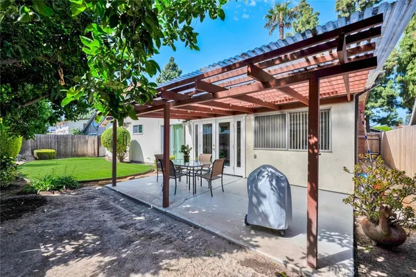 $1,199,900 | 1832 Brookshire Avenue, Tustin, CA 92780
