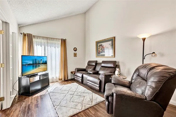 $1,199,900 | 1832 Brookshire Avenue, Tustin, CA 92780