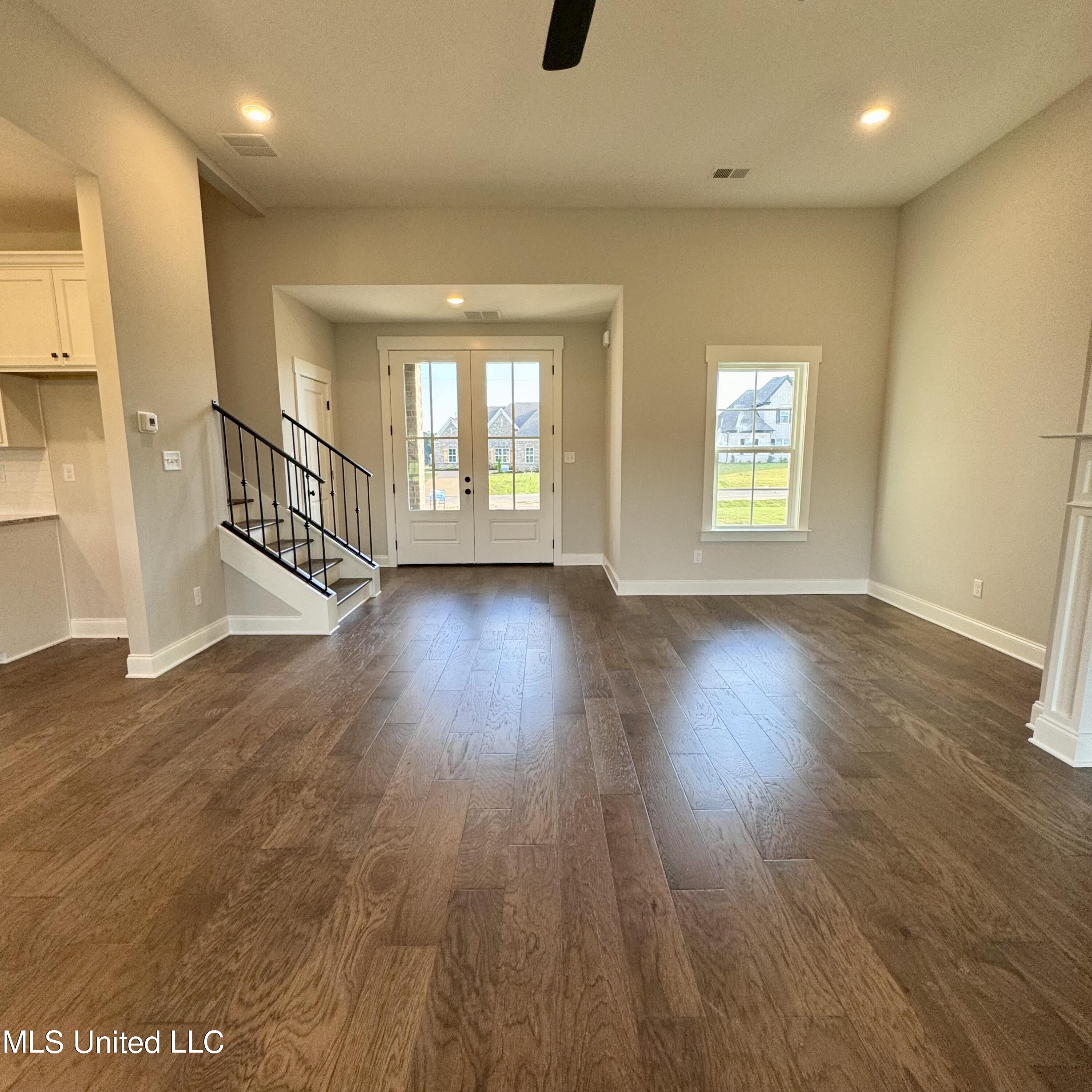 756 Wells Drive Hernando, MS 38632 - Photo 11 of 55 Iris