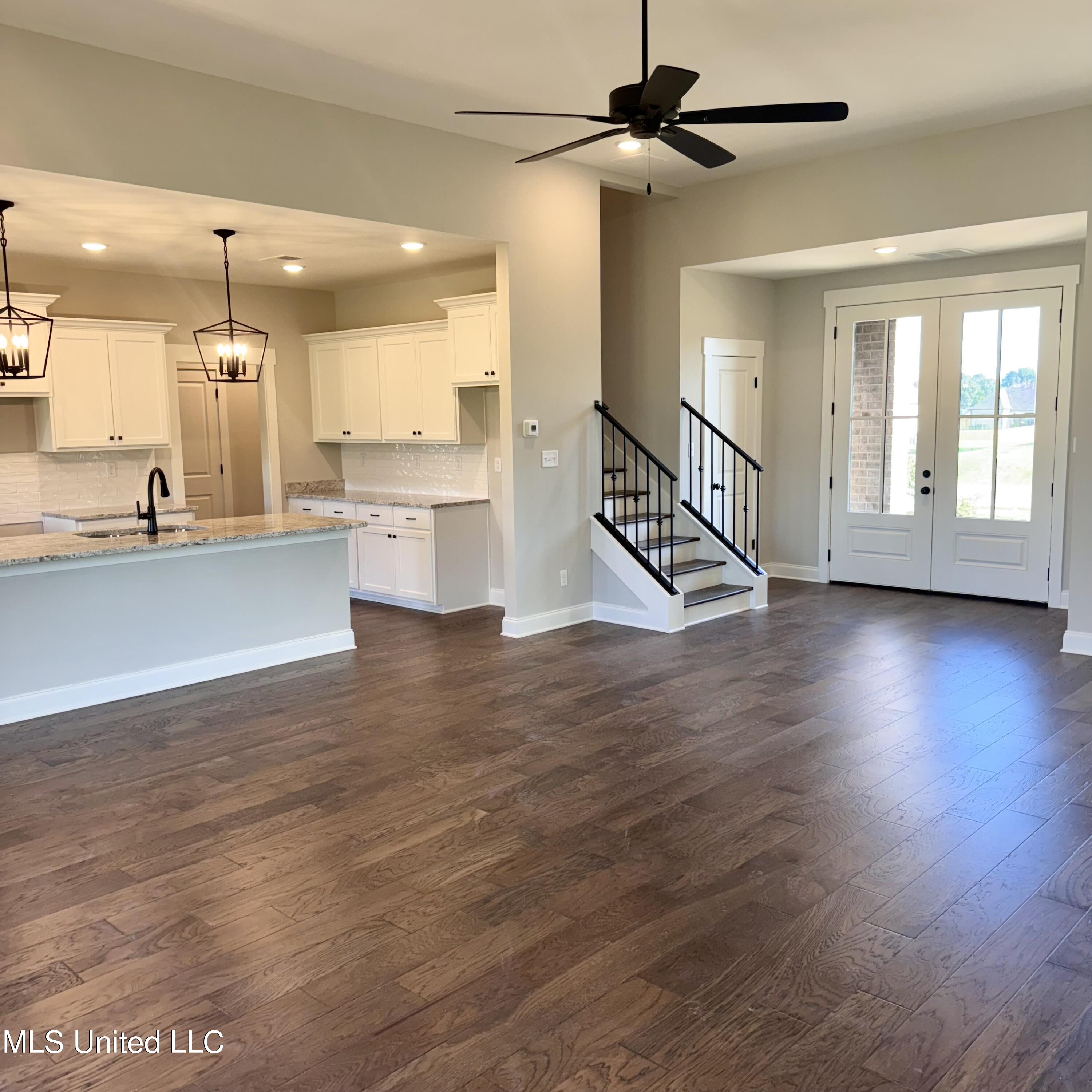 756 Wells Drive Hernando, MS 38632 - Photo 16 of 55 Iris