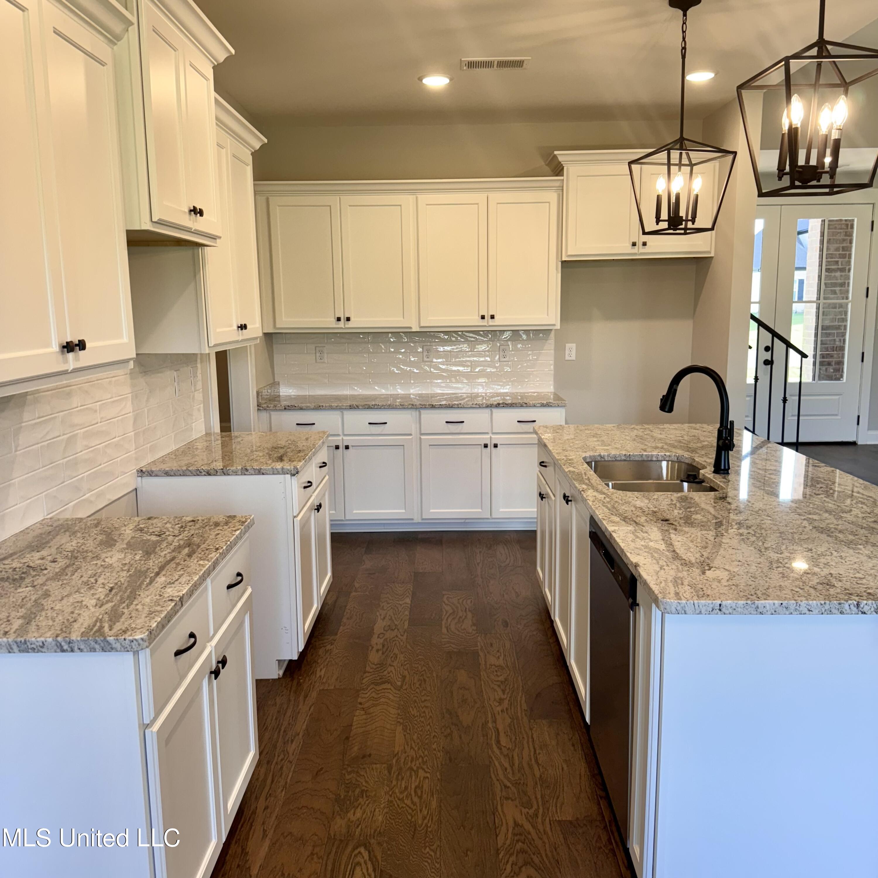 756 Wells Drive Hernando, MS 38632 - Photo 20 of 55 Iris