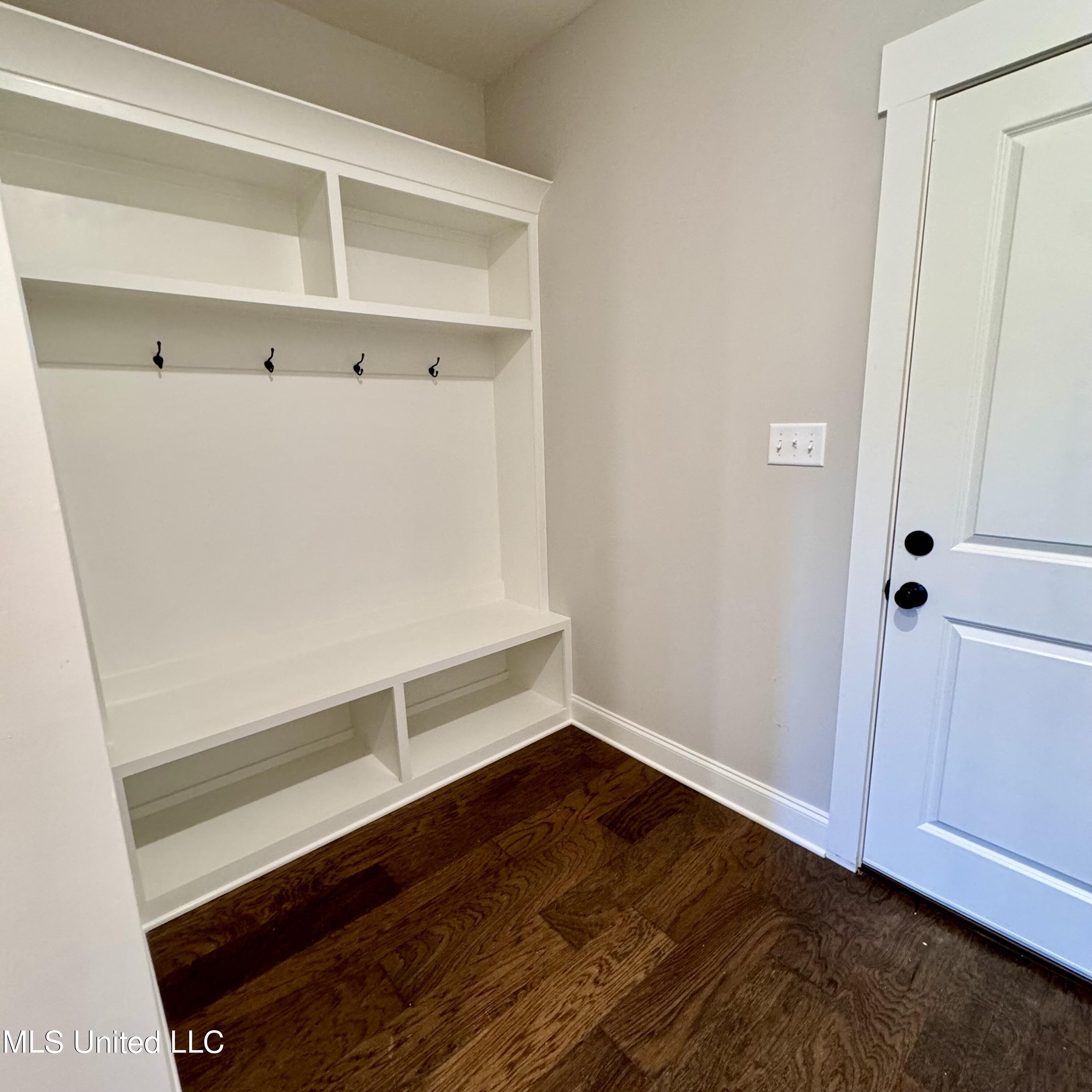 756 Wells Drive Hernando, MS 38632 - Photo 25 of 55 Iris garage entry