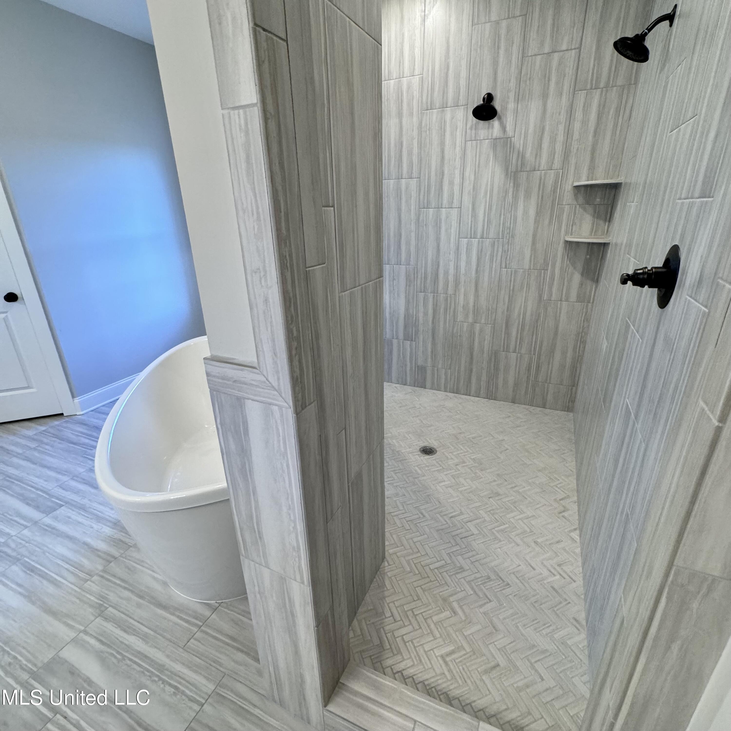 756 Wells Drive Hernando, MS 38632 - Photo 37 of 55 Iris