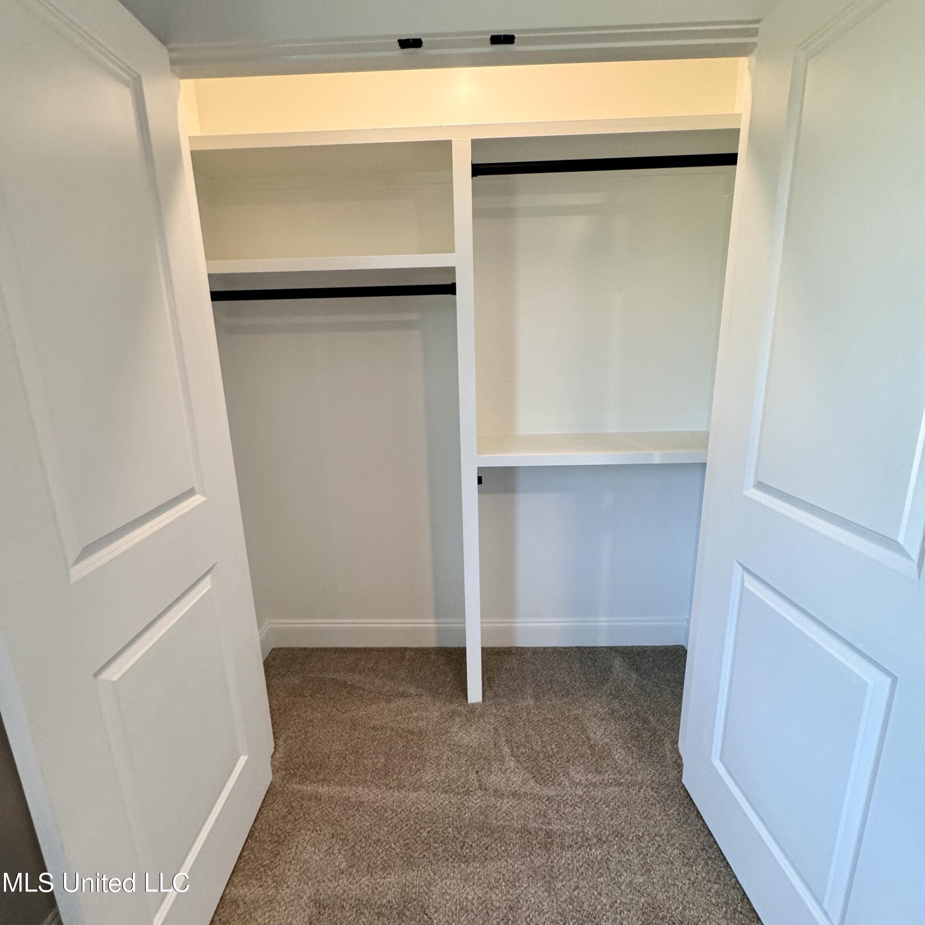 756 Wells Drive Hernando, MS 38632 - Photo 43 of 55 Iris