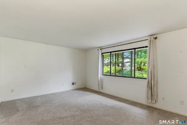 $274,900 | 631 Churchill Drive, Unit 631, Newington, CT 06111