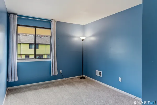 $274,900 | 631 Churchill Drive, Unit 631, Newington, CT 06111