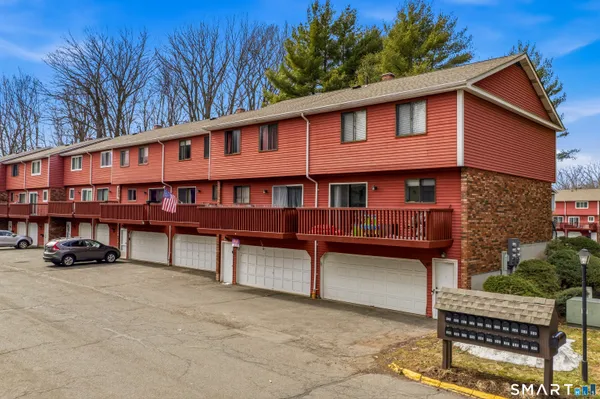$274,900 | 631 Churchill Drive, Unit 631, Newington, CT 06111