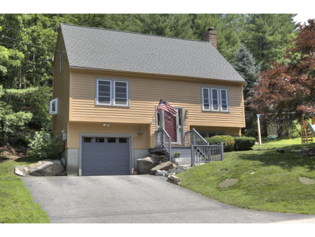 159 Searles Road Nashua, NH 03062 - Photo 1 of 26