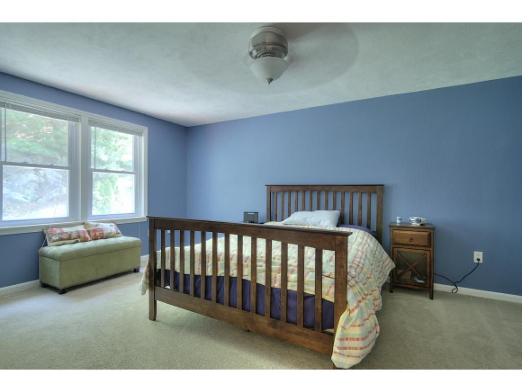 159 Searles Road Nashua, NH 03062 - Photo 12 of 26