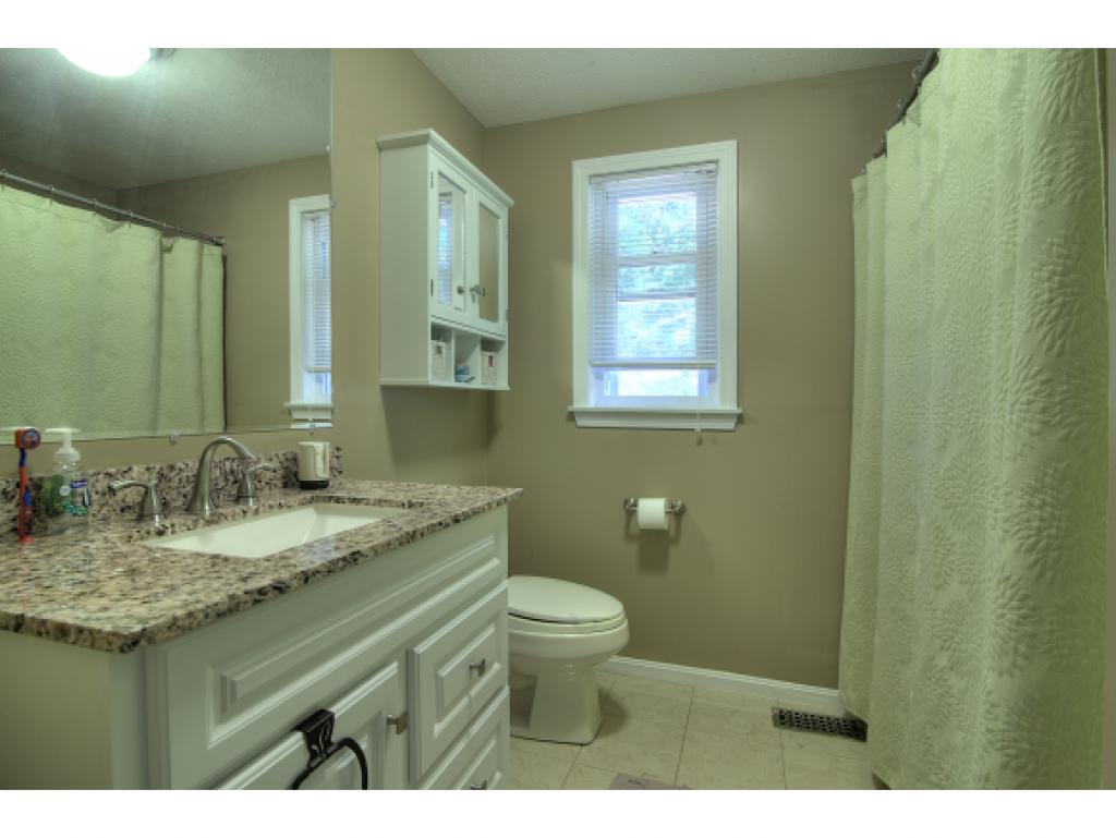 159 Searles Road Nashua, NH 03062 - Photo 14 of 26