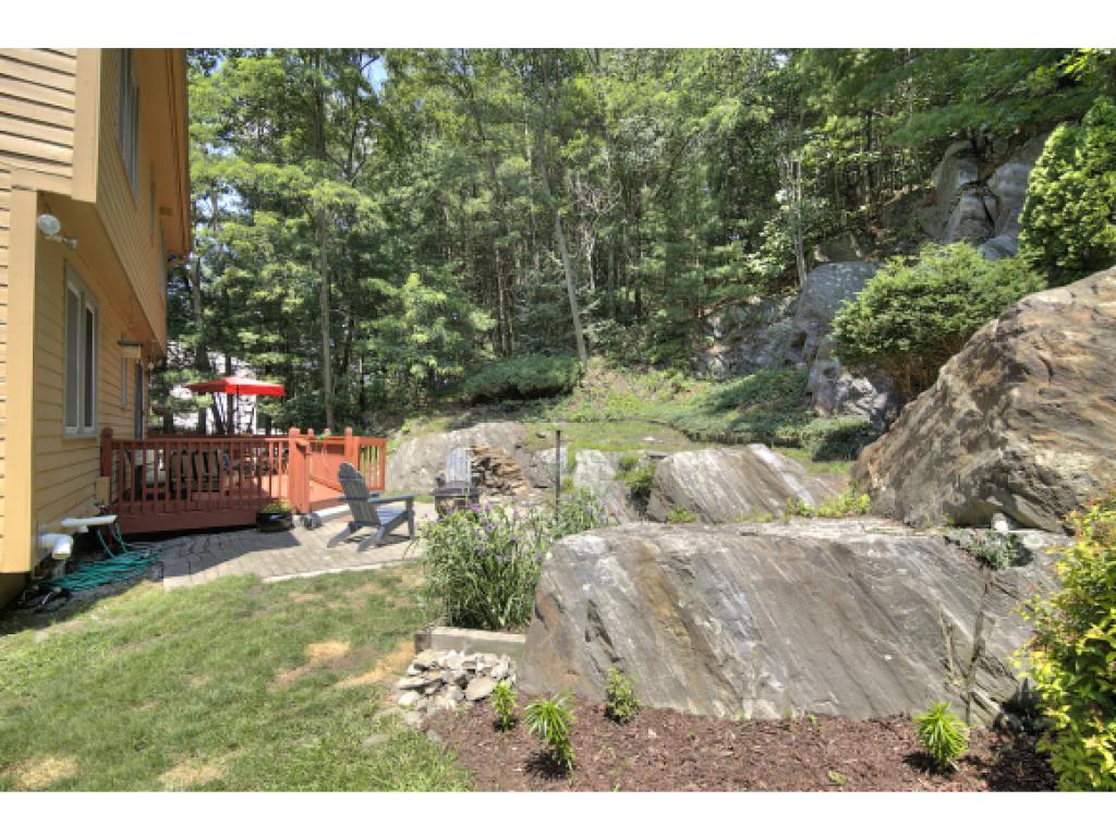 159 Searles Road Nashua, NH 03062 - Photo 22 of 26