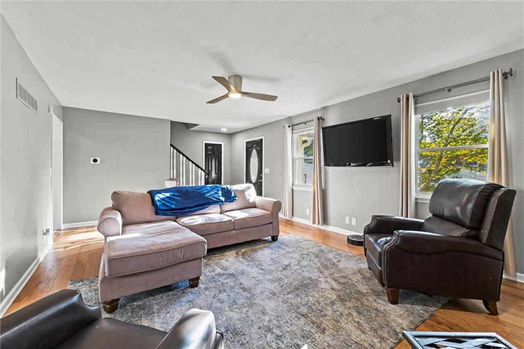 11739 Grant Street Overland Park, KS 66210 - Photo 13 of 31