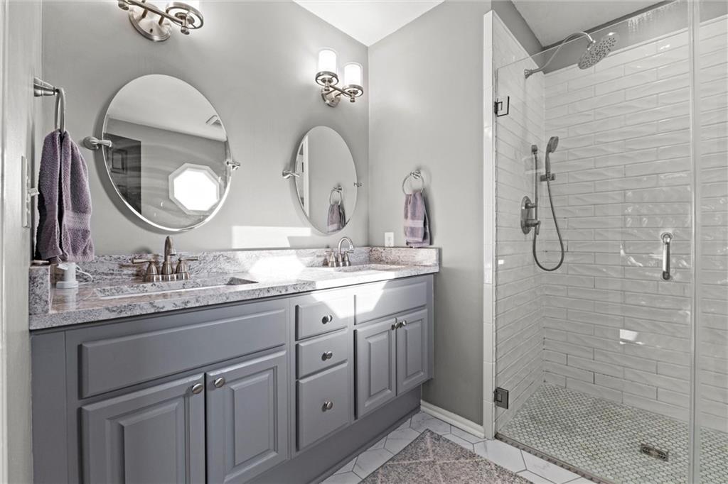 11739 Grant Street Overland Park, KS 66210 - Photo 14 of 31