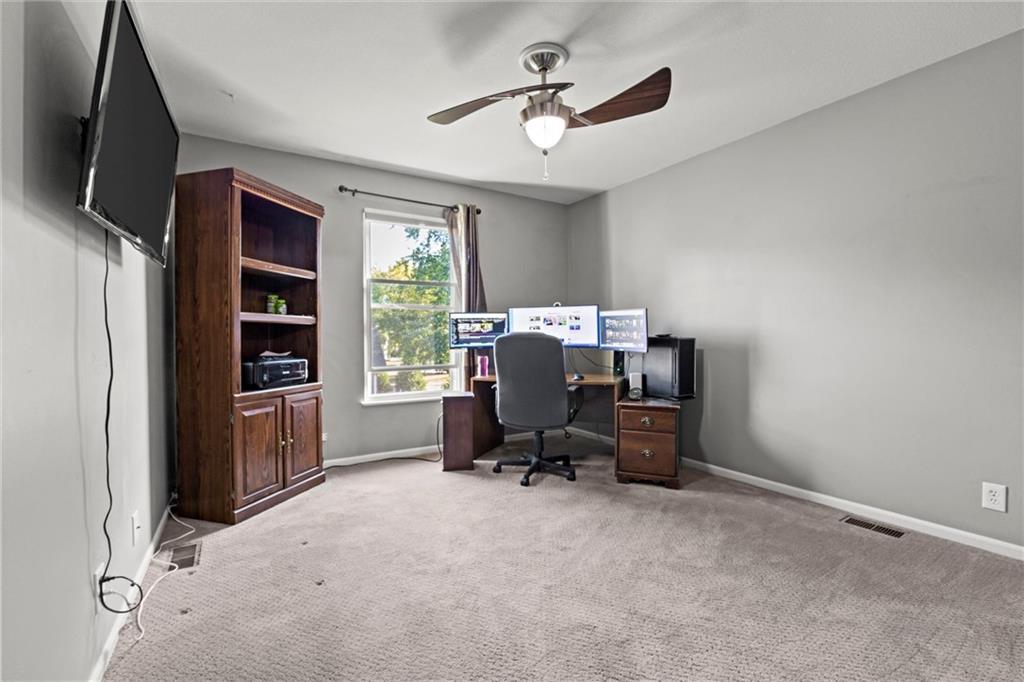 11739 Grant Street Overland Park, KS 66210 - Photo 17 of 31